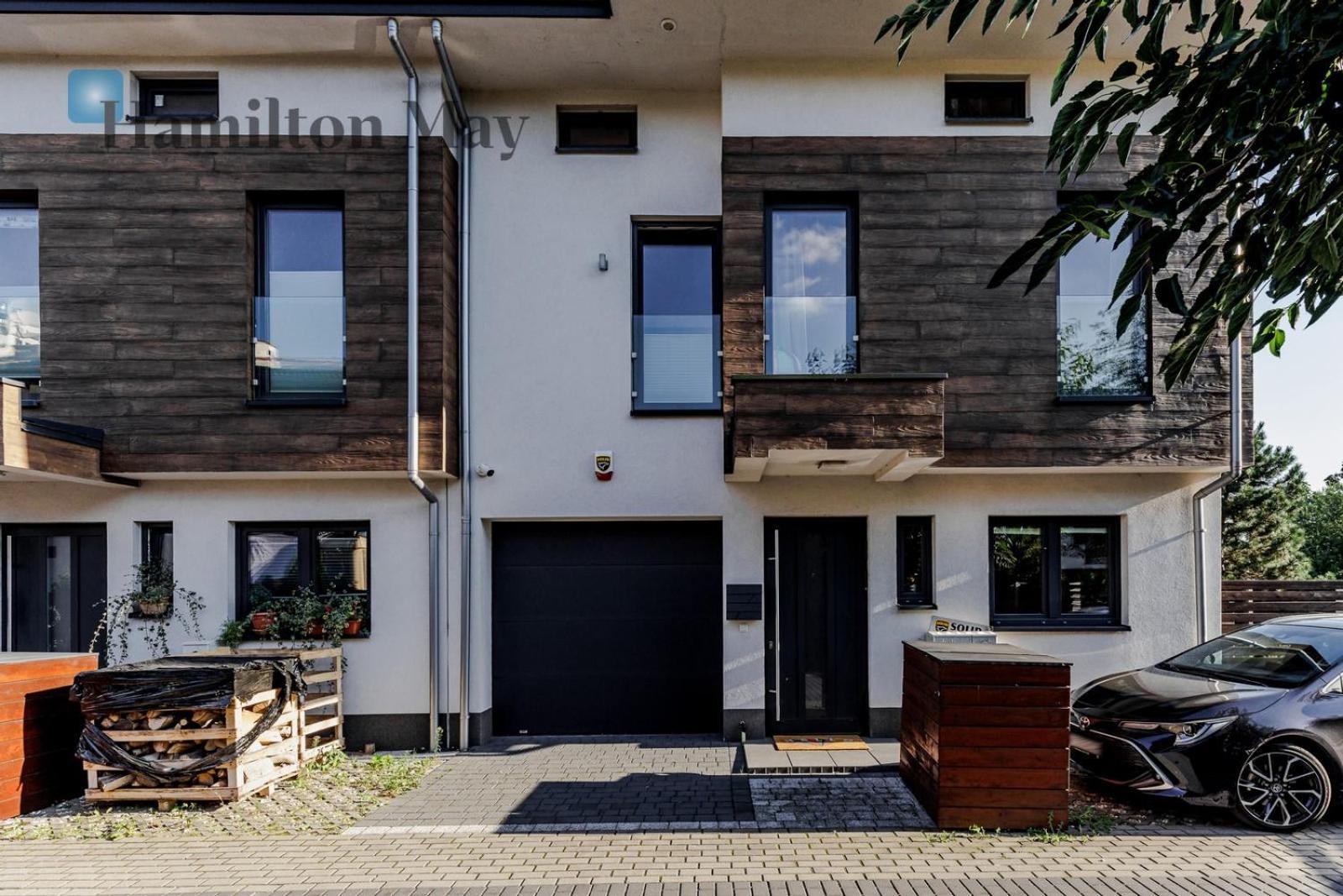 la Villa The Family House Warsaw Wawer Esterno foto